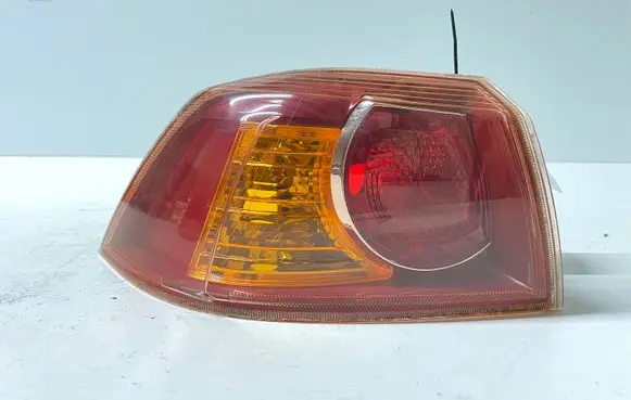 Mitsubishi Lancer VIII Rear/tail lights