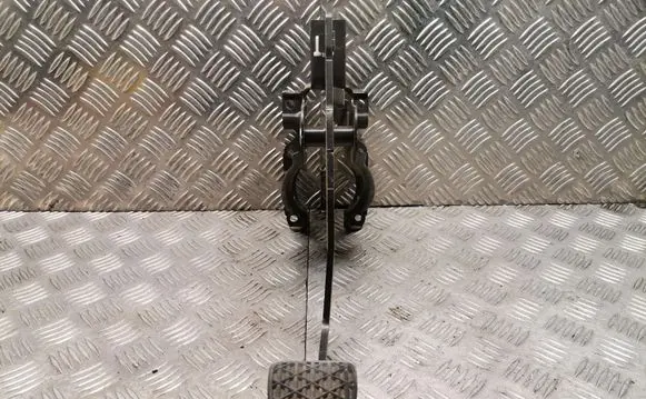 Mercedes-Benz Sprinter W906 Brake pedal
