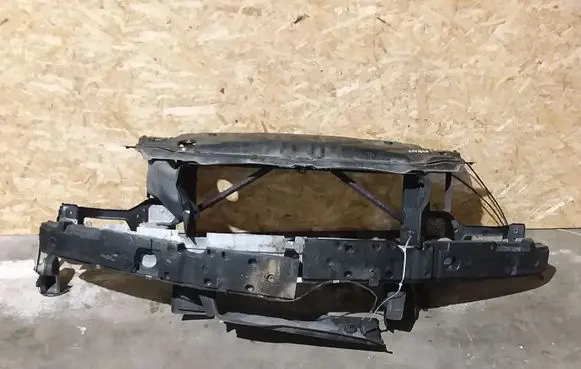 BMW 5 E60 E61 Radiator support slam panel 7148586