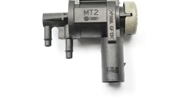 Volkswagen PASSAT B7 Turbo solenoid valve 1K0906283A