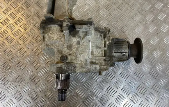 Hyundai Tucson JM Gearbox transfer box case Y070902030