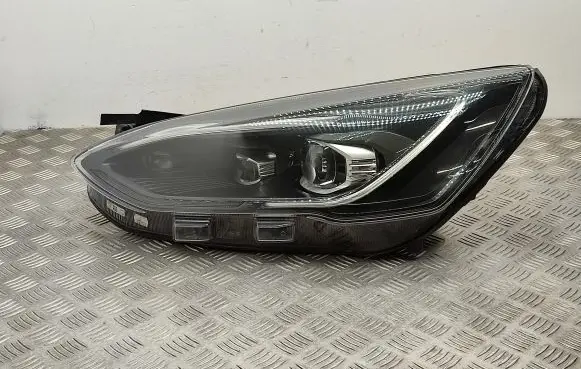 Ford Focus Headlight/headlamp JX7B13E017CJ