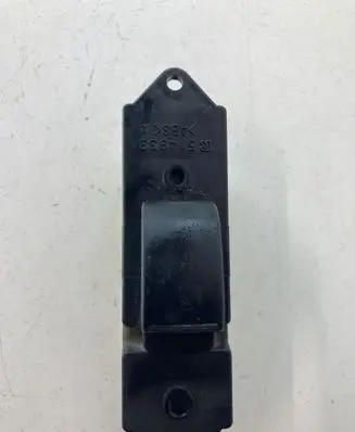 Mitsubishi Grandis Electric window control switch 8608A023
