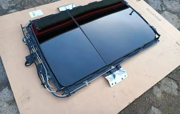 Ford Explorer Sunroof glass 