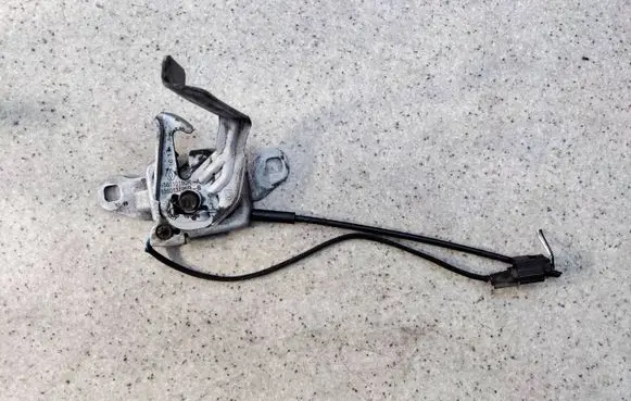 Dacia Dokker Engine bonnet/hood lock/catch 656010180R44 656010180R
