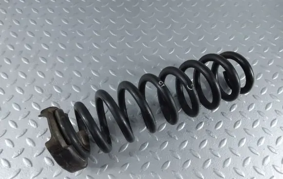 BMW 1 E81 E87 Rear coil spring 6767336 33536767336
