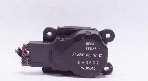 Mercedes-Benz C W203 Air flap motor/actuator A2308201242 B6627 EAB502