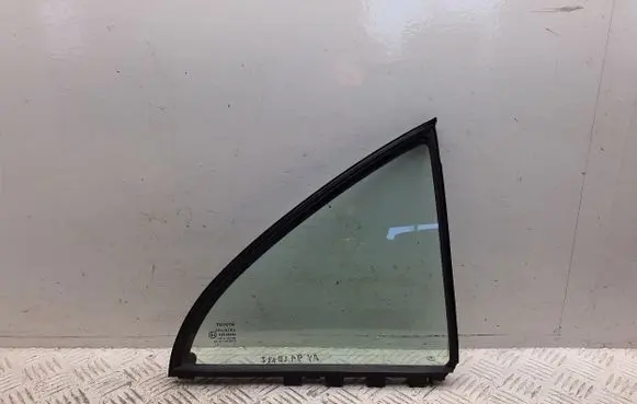 Toyota Avensis T250 Rear vent window glass 6812305050 6818805030