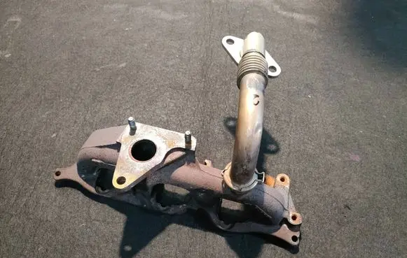 Renault Scenic II - Grand scenic II EGR valve line/pipe/hose 8200217887