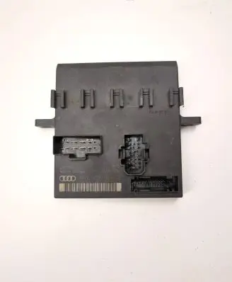 Audi A4 S4 B7 8E 8H Comfort/convenience module 8E0907279B