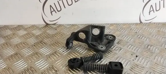 Audi A3 S3 8V Gear shift cable bracket 5Q0711789A