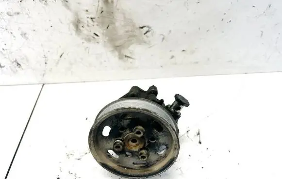 Skoda Octavia Mk1 (1U) Power steering pump