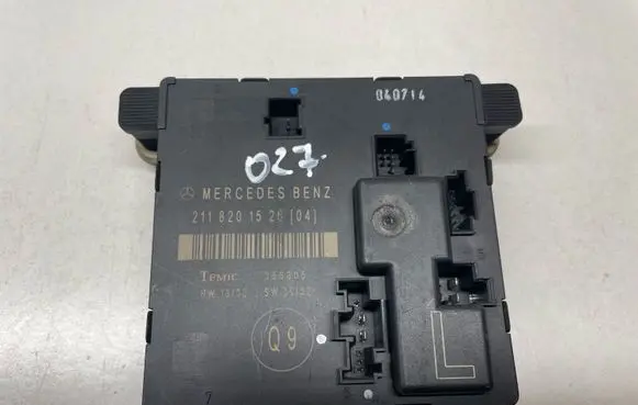Mercedes-Benz E W211 Door control unit/module A2118201526 2118201526