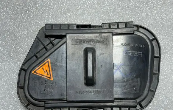 Audi Q7 4L Headlight/headlamp dust cover