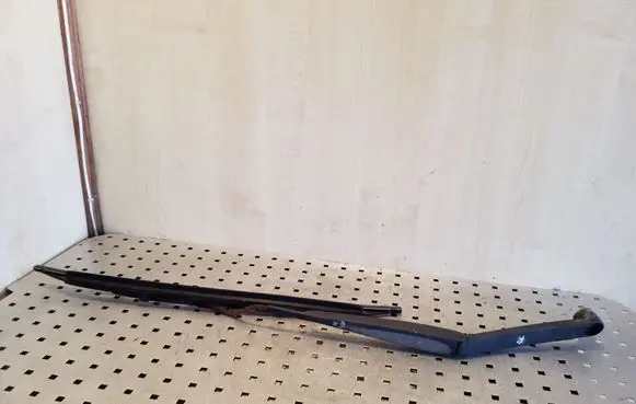Hyundai Santa Fe Front wiper blade arm
