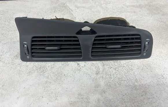 Volvo XC70 Dash center air vent grill 1264