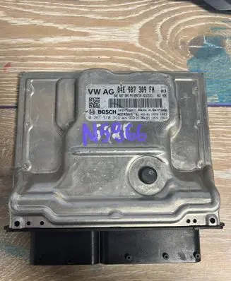 Volkswagen Golf VII Engine control unit/module 04E907309FH 0261S10304