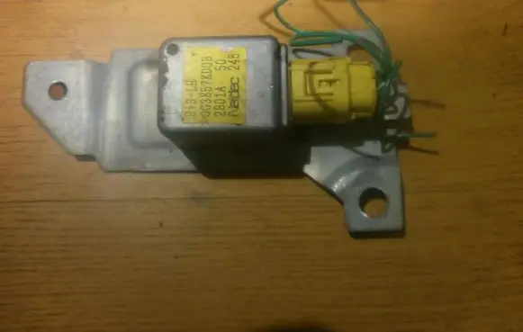 Mazda 626 Airbag deployment crash/impact sensor gg3e57kdob