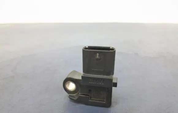 BMW 3 G20 G21 Turbo air boost pressure sensor 8637897