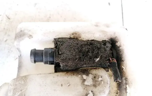 Audi A4 S4 B5 8D Windscreen/windshield washer pump