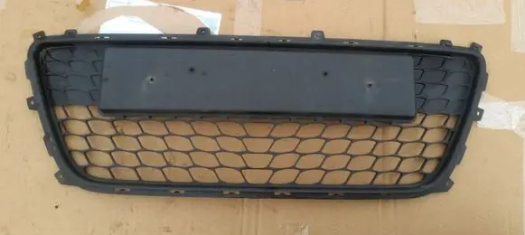 Hyundai i30 Front bumper lower grill 865612L010