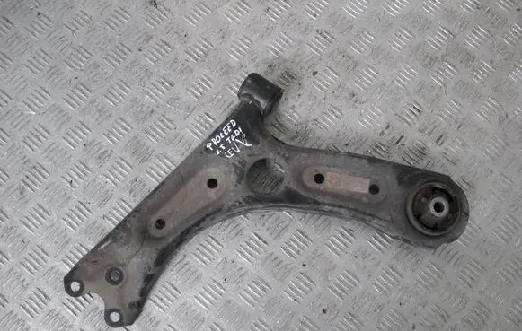 KIA Pro Cee'd III Front control arm 54500-G4AA0