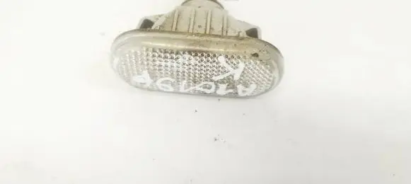 Nissan Note (E11) Front fender indicator light