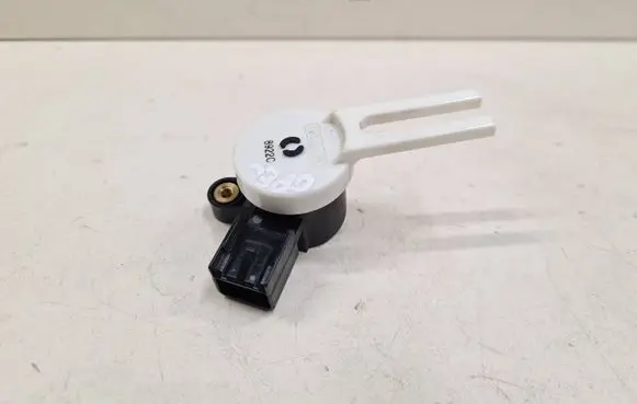 Opel Insignia A Brake pedal sensor switch 10366474