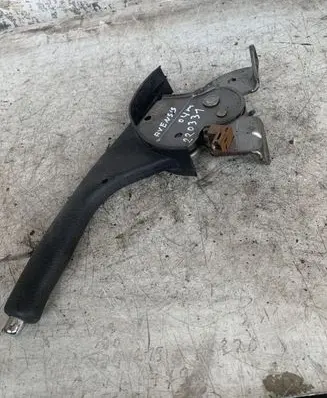 Toyota Avensis T250 Hand brake release handle 