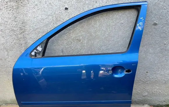 Skoda Octavia Mk2 (1Z) Front door