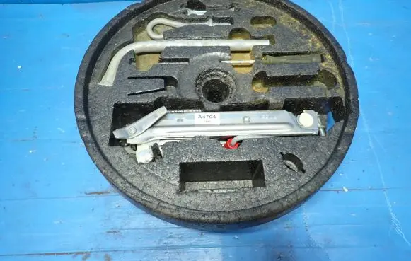Audi TT Mk1 Tool box 8N0012109K