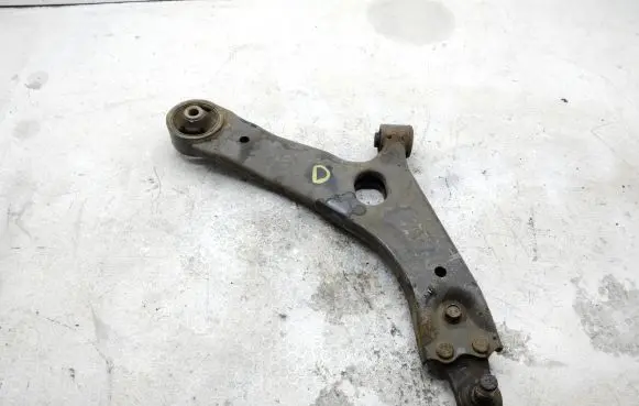 KIA Sportage Front lower control arm/wishbone