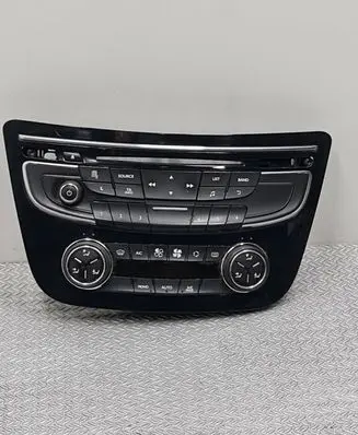 Peugeot 508 Climate control unit E1077075 75011202274547
