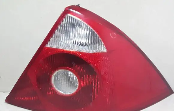 Ford Mondeo Mk III Rear/tail lights 1S7113404A 3S7113N411A