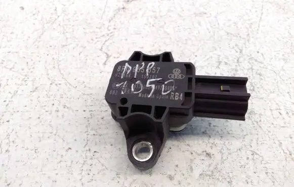 Audi A3 S3 8P Airbag deployment crash/impact sensor 8P0955557