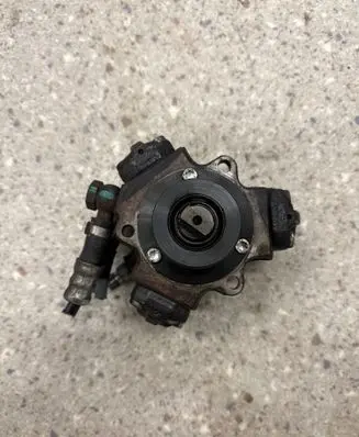 Opel Corsa D Fuel injection high pressure pump 0445010138 55198933