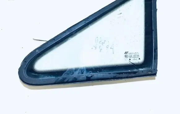 Volkswagen Sharan Front triangle window/glass 