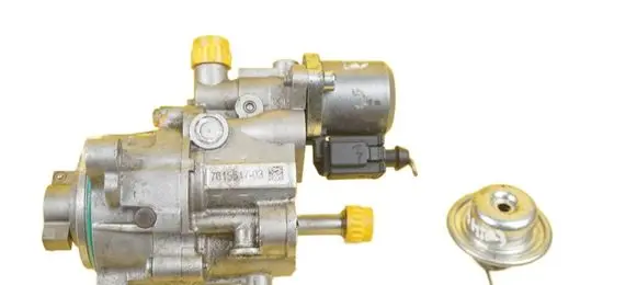 BMW 5 E60 E61 Fuel injection high pressure pump 7615617 N53B30A