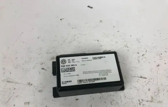 Volkswagen Golf VII Phone control unit/module 5QE035285A 358805051715895