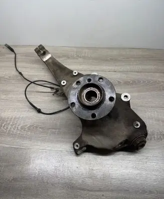 BMW 7 F01 F02 F03 F04 Front wheel hub