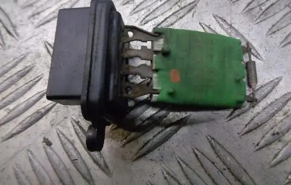 Fiat Punto (188) Heater blower fan relay 