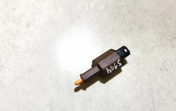 Tesla Model 3 Brake pedal sensor switch 104468100b 1044681-00-b