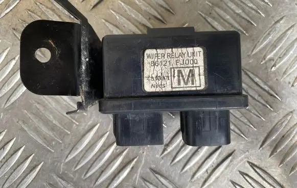 Subaru Impreza IV Window wiper relay 86121FJ000