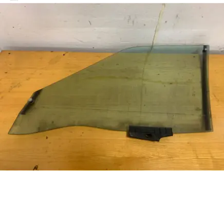 Audi 80 90 S2 B4 Front door window/glass (coupe) LL8L