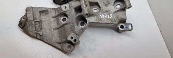 Nissan Qashqai Generator/alternator bracket 8200669494