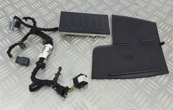 Ford Kuga III Wireless charging module M1PT19J235AA