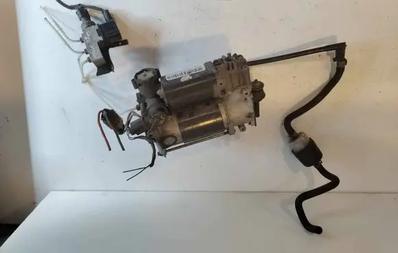 Mercedes-Benz S W220 Air suspension compressor 443020167