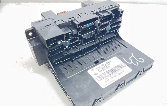 Mercedes-Benz CLK A209 C209 Fuse module 2095452801 5DK00848514