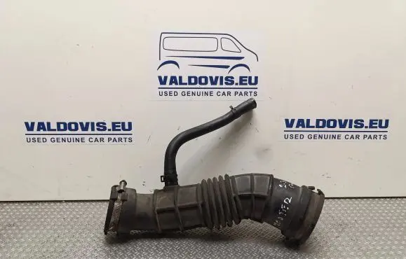 Renault Master III Air intake duct part 8200873101