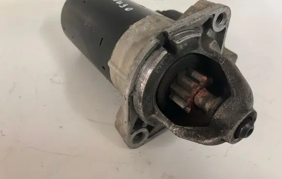 BMW 5 E39 Starter motor 1740374